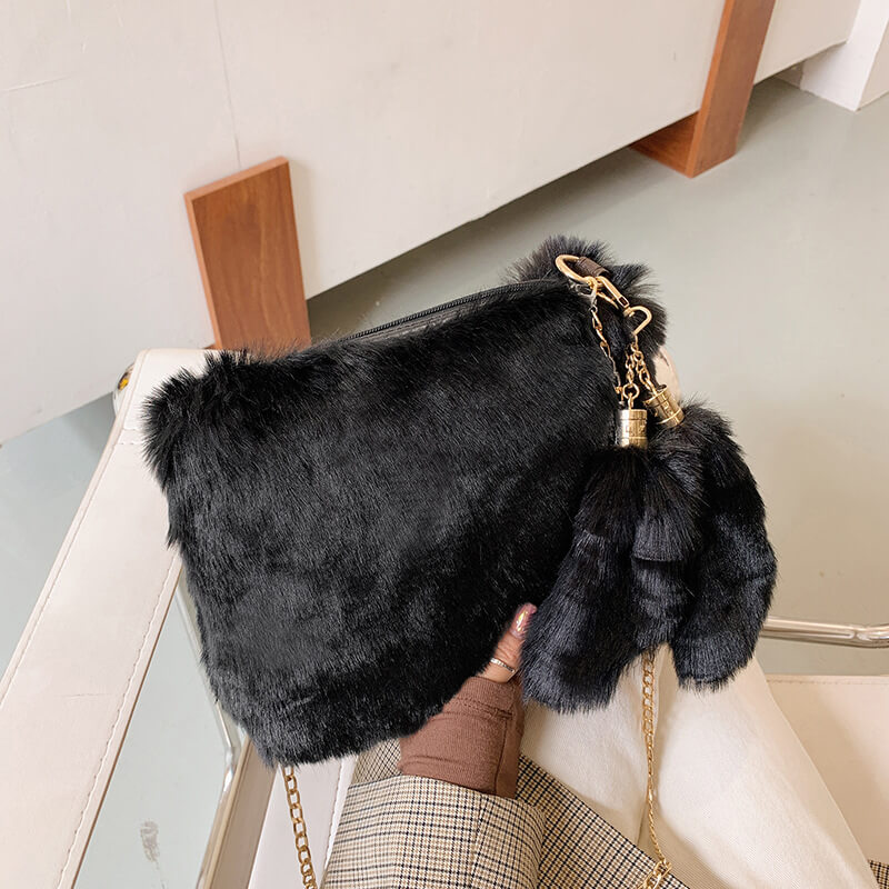 

Lovely Stylish Chain Strap Black Crossbody Bag