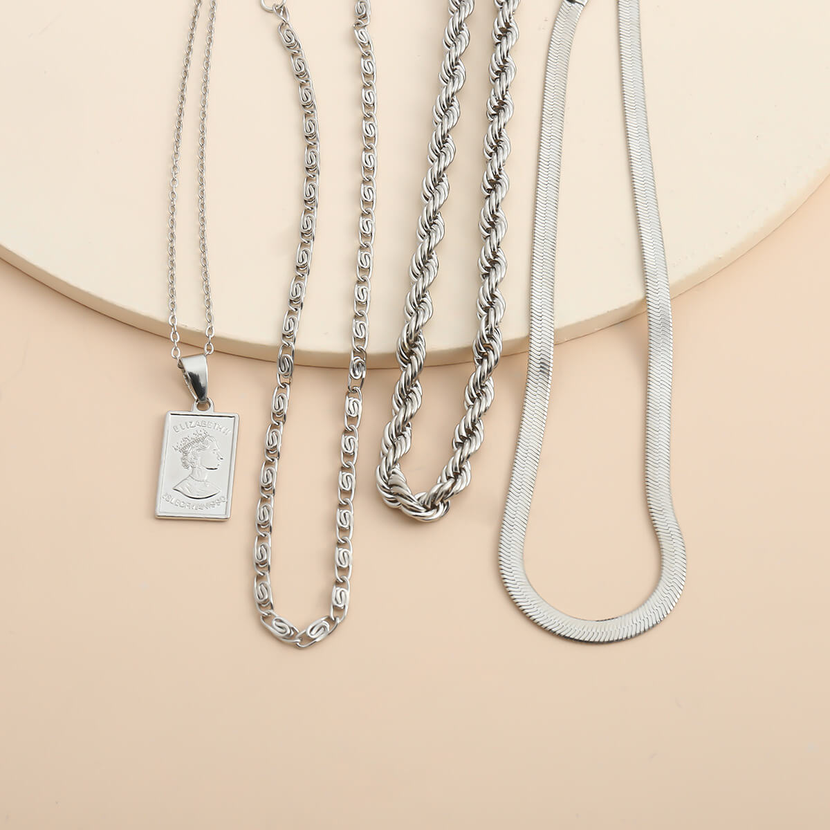

Lovely Trendy Silver Necklace