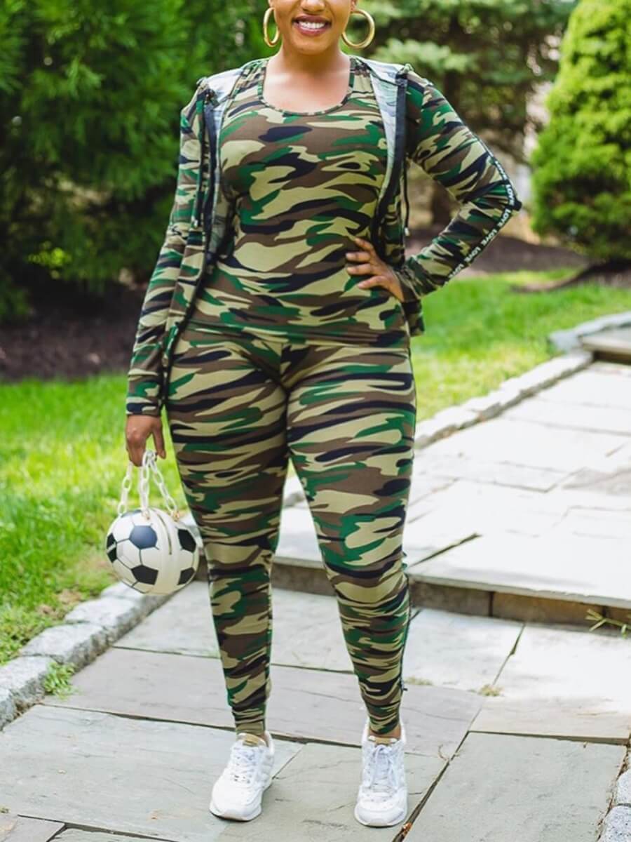 

Lovely Casual Hooded Collar Camo Print Plus Size Three-piece Pants Set