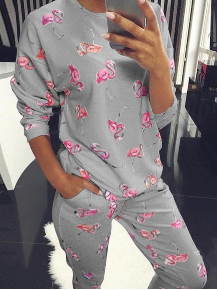 

Lovely Casual O Neck Print Grey Sleepwear