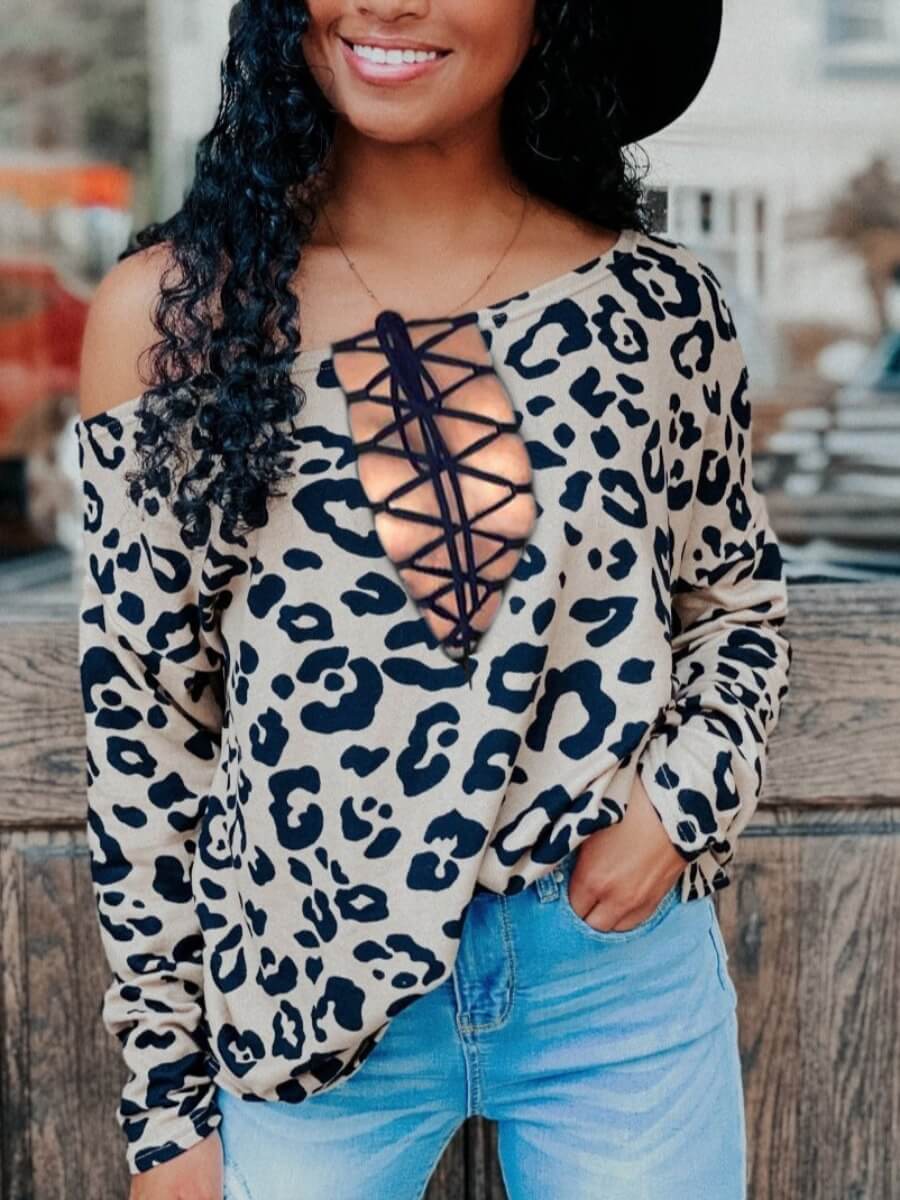 

Lovely Chic Leopard Print Bandage Hollow-out Design T-shirt
