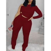 Lovely Trendy One Shoulder Knot Design Red Two Pie