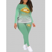 Lovely Casual Lip Print Light Green Plus Size Two-