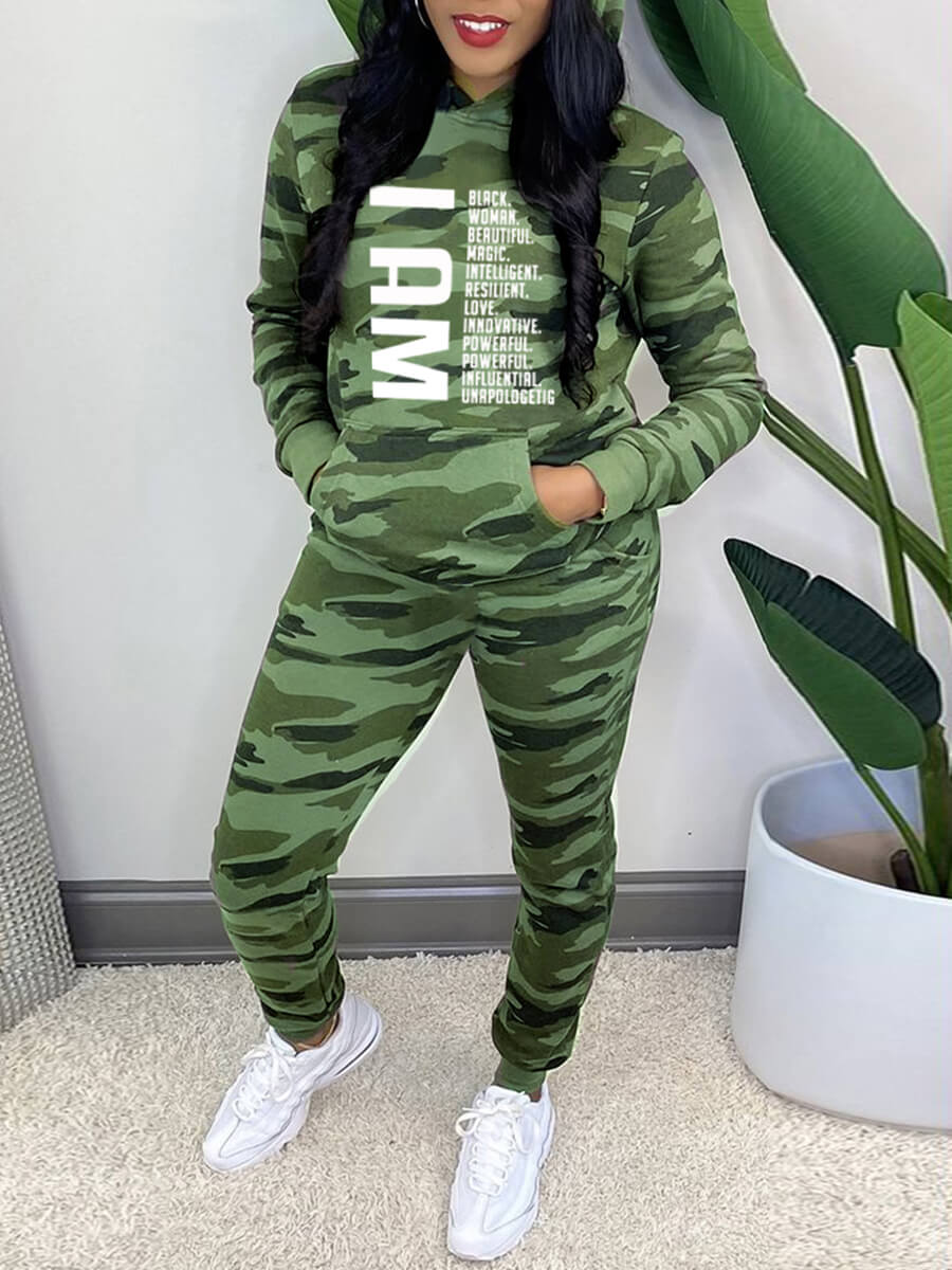 

Lovely Sportswear Letter Camo Print Green Two Piece Pants Set