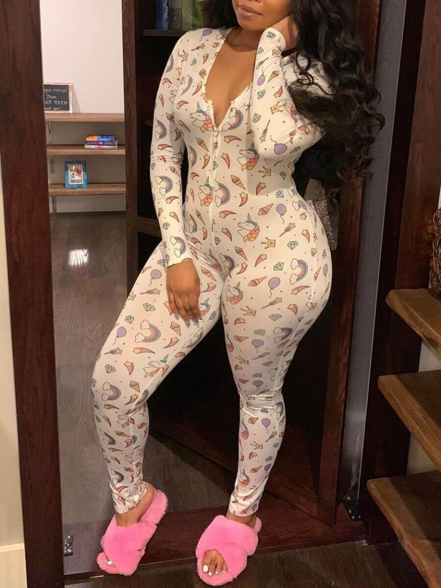 

Lovely Casual Print Button Design White Sleepwear