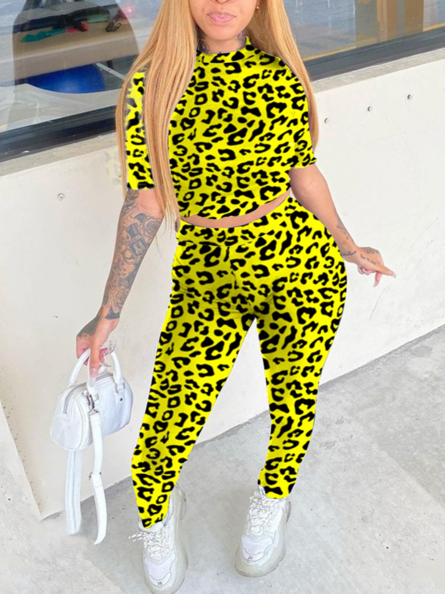 

Lovely Trendy Half A Turtleneck Leopard Print Yellow Two Piece Pants Set(No-positioning Printing)
