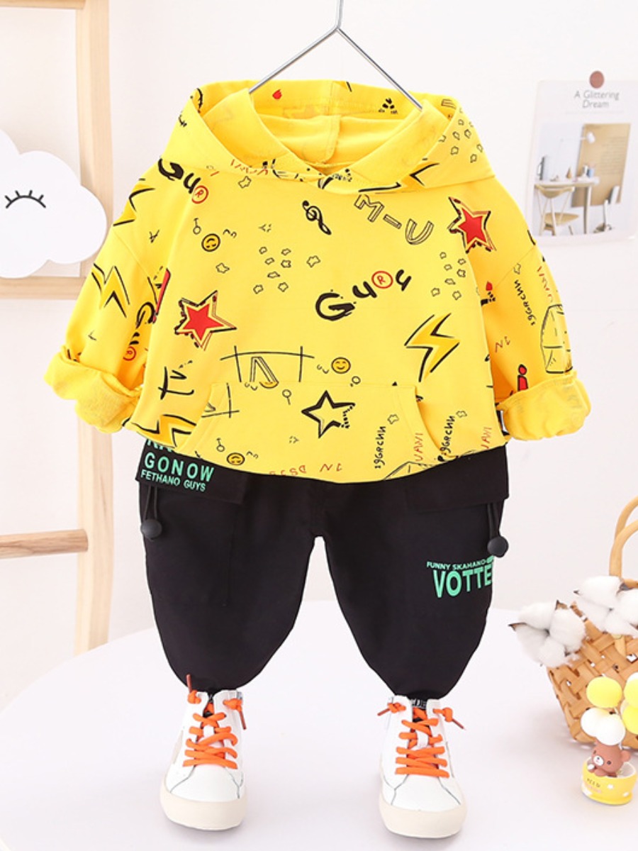 

Lovely Sporty Hooded Collar Graffiti Print Yellow Boy Two Piece Pants Set