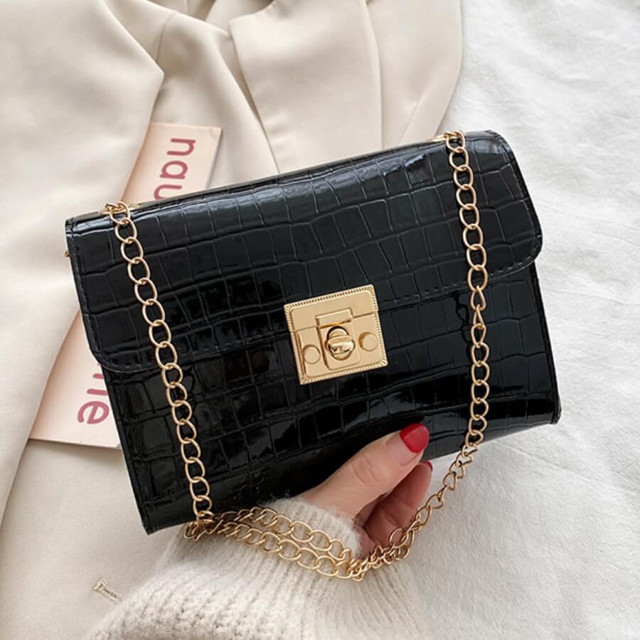 

Lovely Casual Chain Strap Black Crossbody Bag