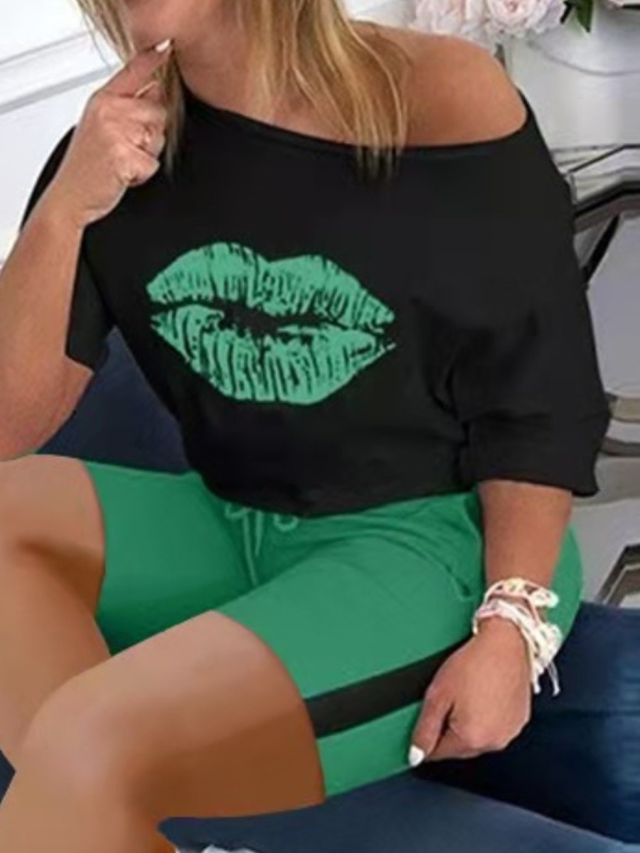 

Lovely Plus Size Sporty Lip Print Striped Drawstring Green Two-piece Shorts Set