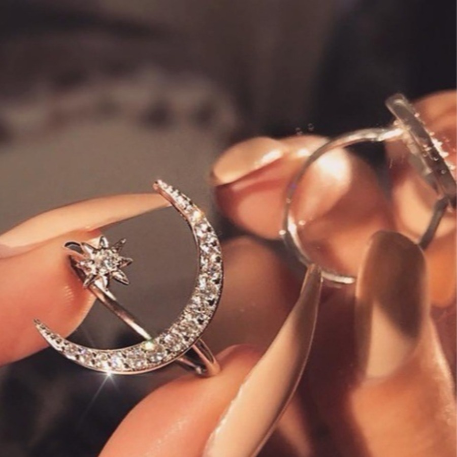 

Lovely Casual Sequined Moon Gold Ring