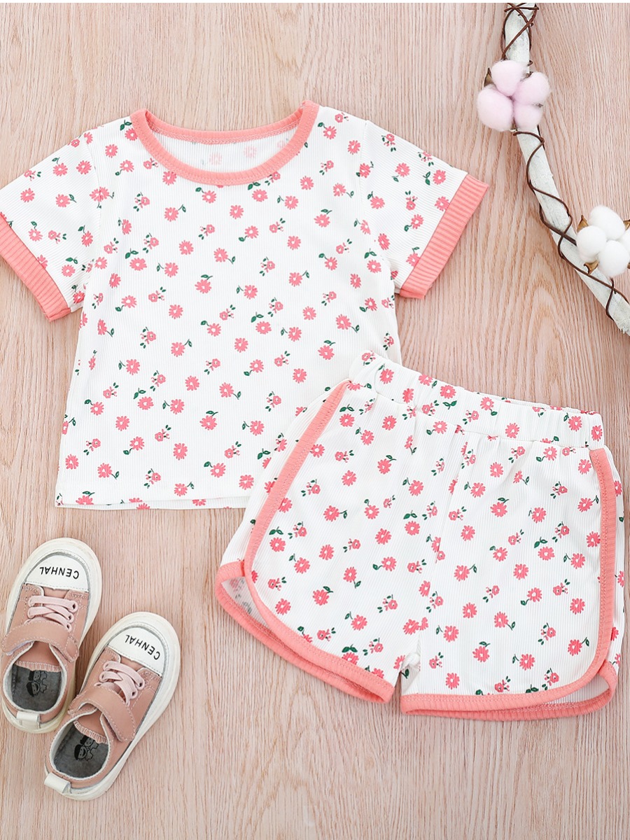 

Lovely Girl Sweet O Neck Floral Print White Two piece Shorts Set
