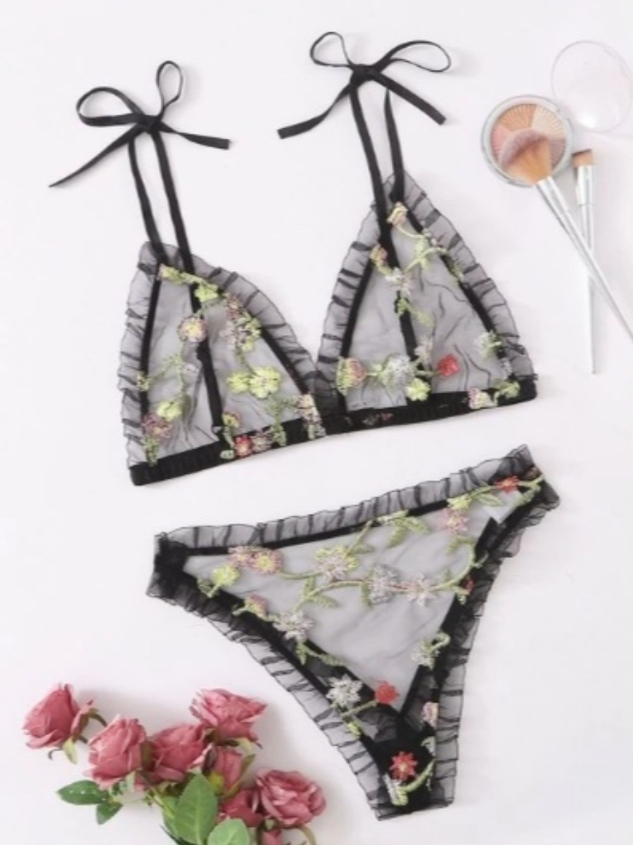 

Lovely Sexy See-through Floral Decoration Black Bra Set