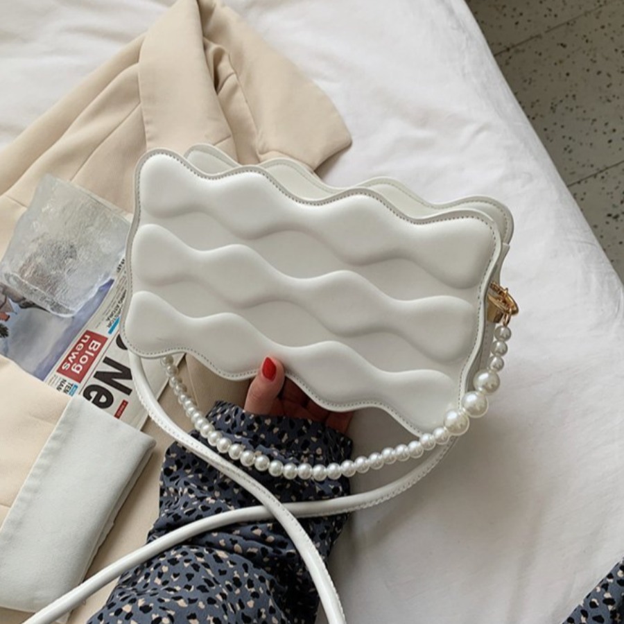 

Lovely Sweet Pearl Decoration White Bag