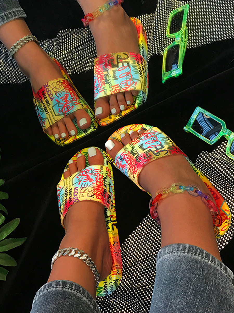 

LW Street Letter Print Multicolor Slippers, Multi