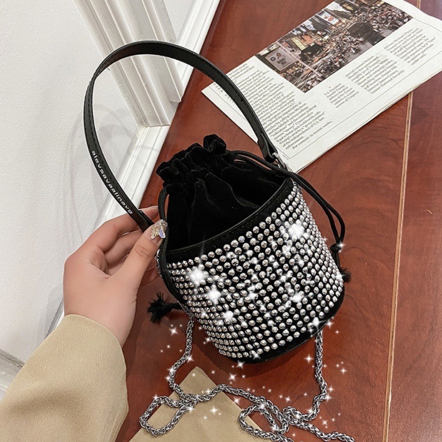 

LW Street Sequined Chain Strap Silver Crossbody Bag