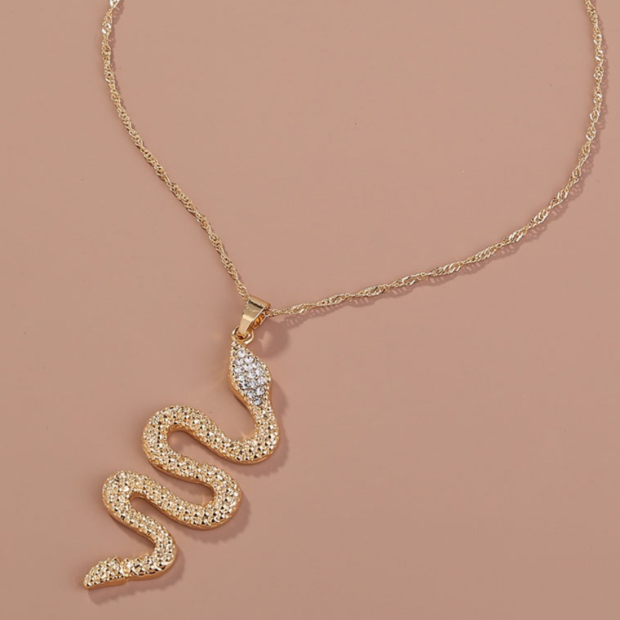 

Lovely Street Snake Decoration Gold Necklace