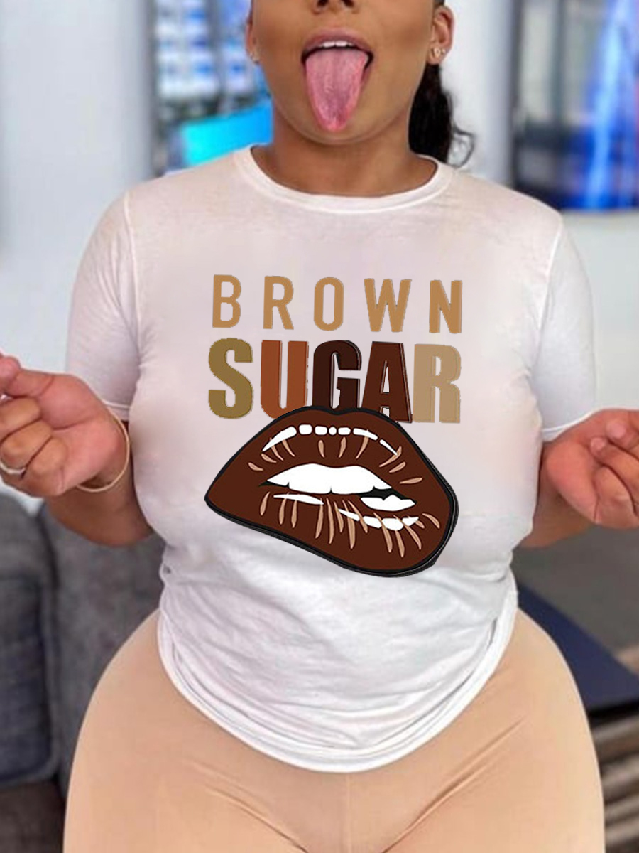

Lovely Casual Lip Letter Print Light White T-shirt