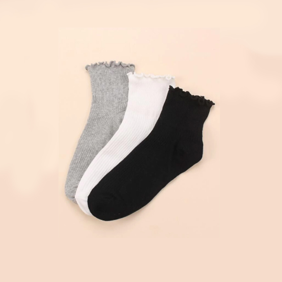 

Lovely Casual Lettuce Trim Multicolor 3-pair Socks, Multi