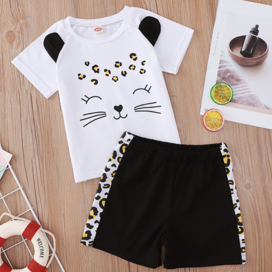 

Lovely Girl Casual Leopard Print Patchwork White Two Piece Shorts Set