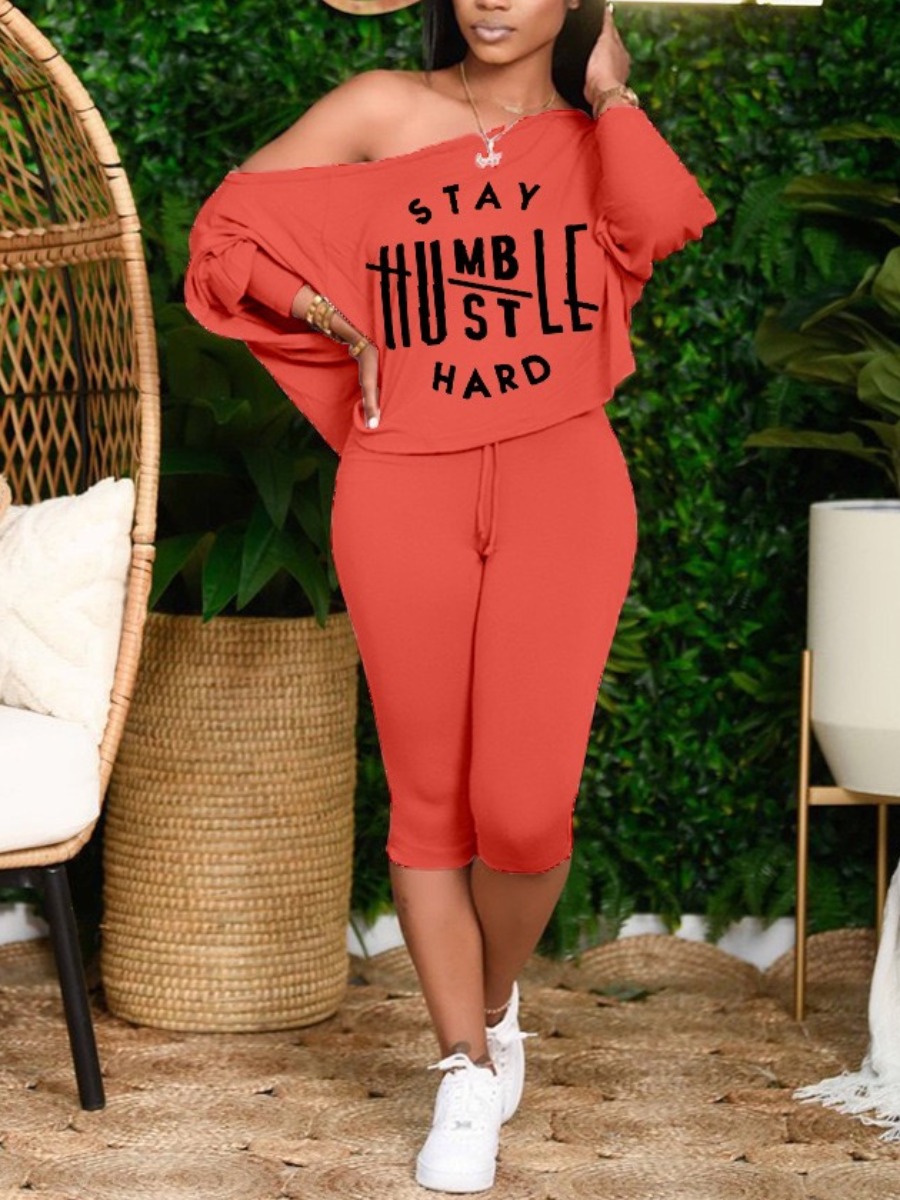 LovelyWholesale Casual Batwing Sleeve Letter Print Croci Two Piece Shorts Set Spring Long Sleeve Casual Basic One Shoulder Spring Summer 2024