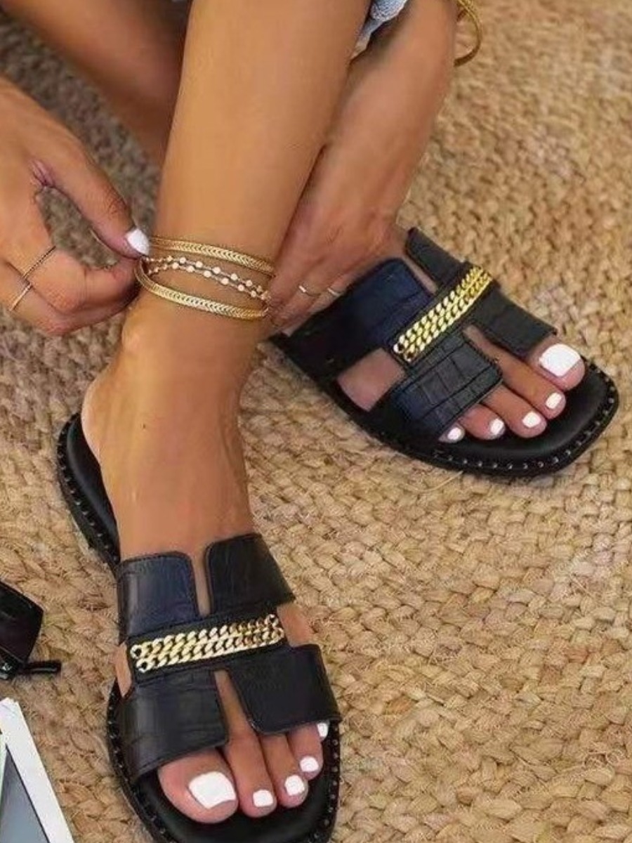 

LW Casual Chain Decoration Black Slippers