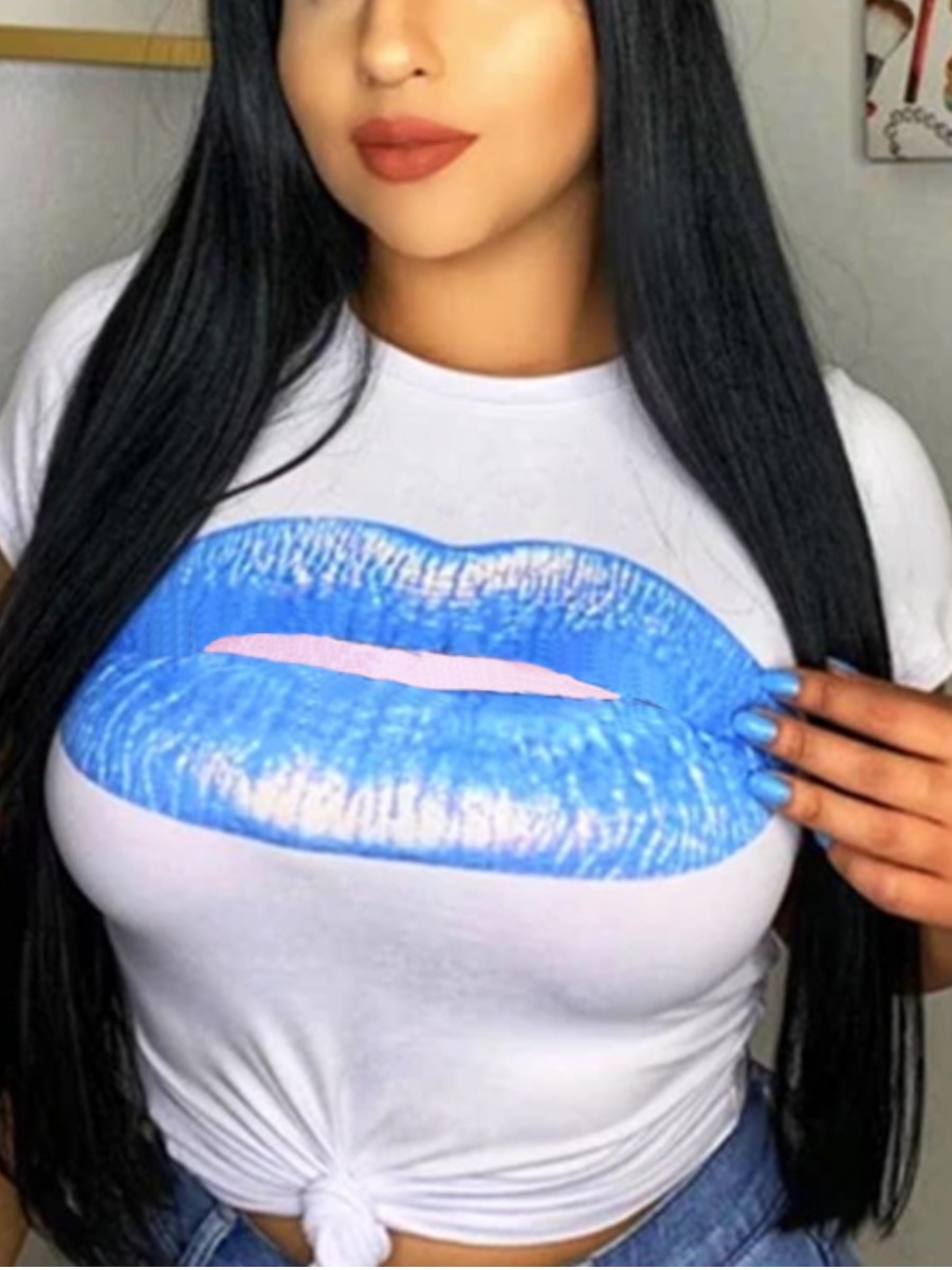 

LW Cotton-Feel O Neck Lip Print White T-shirt