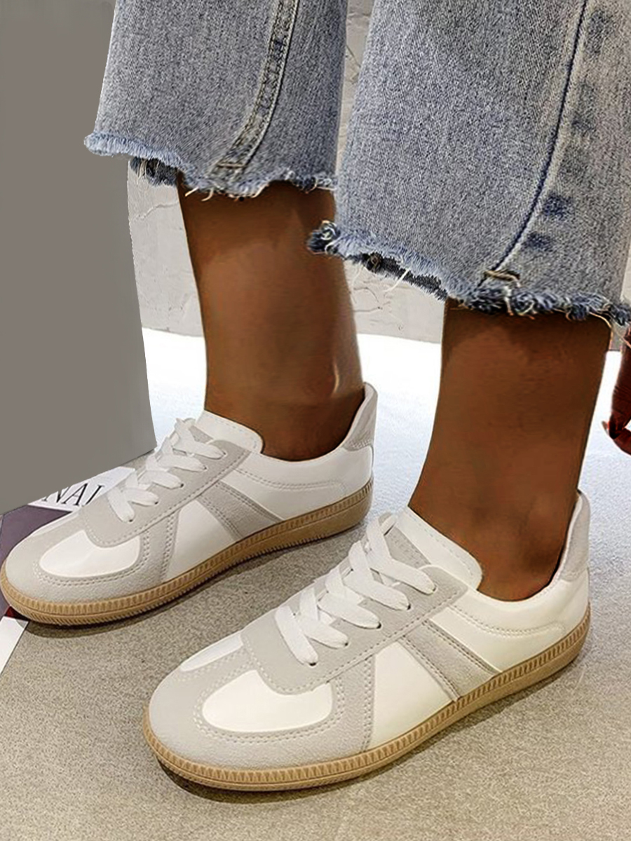 

Lovely Street Round-toe Grey Flats
