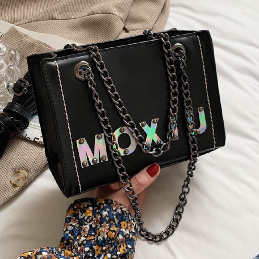 

LW Street Letter Print Chain Strap Black Shoulder Bag
