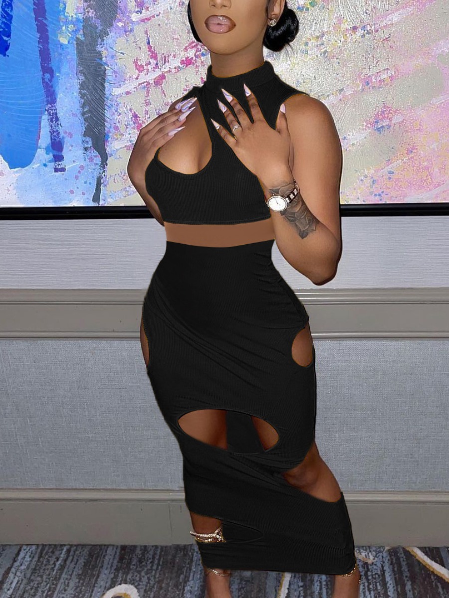 

Lovely Street Half A Turtleneck Hollow-out Black Two Piece Skirt Set