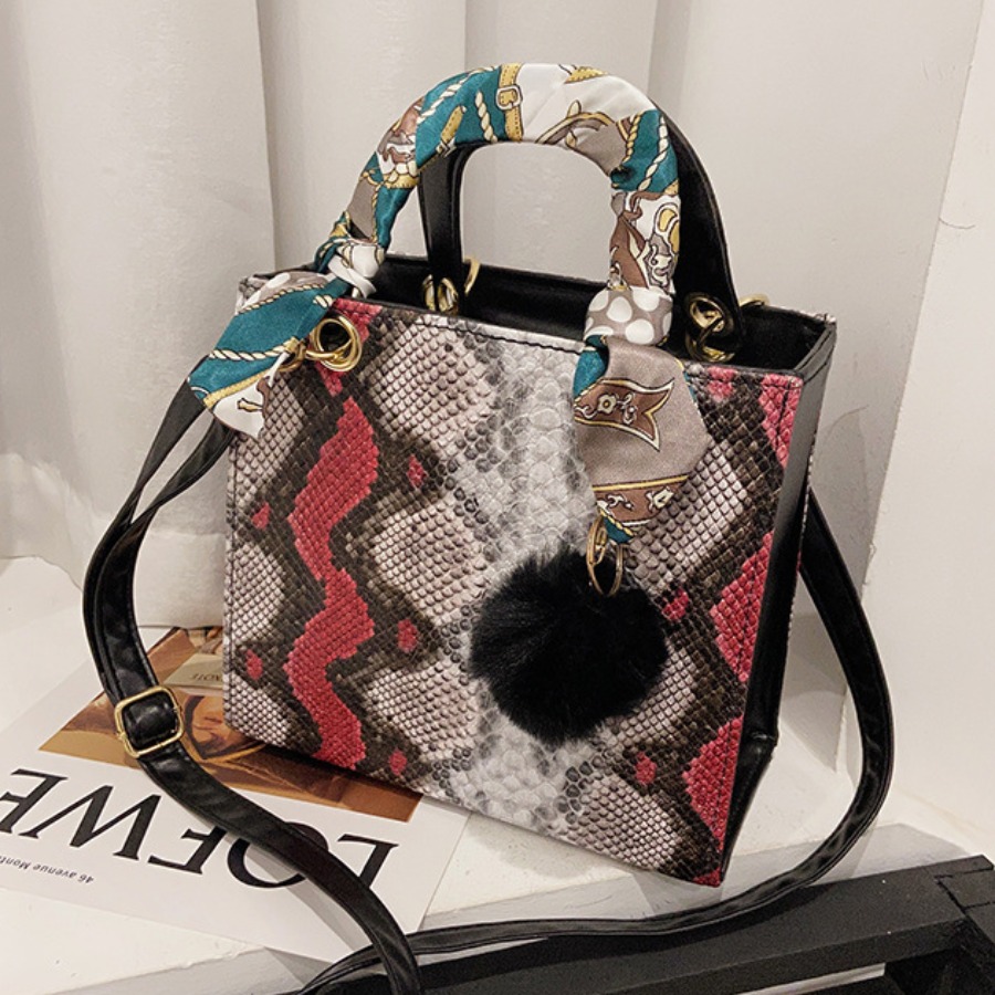 

LW Casual Cobra Print Pink Crossbody Bag