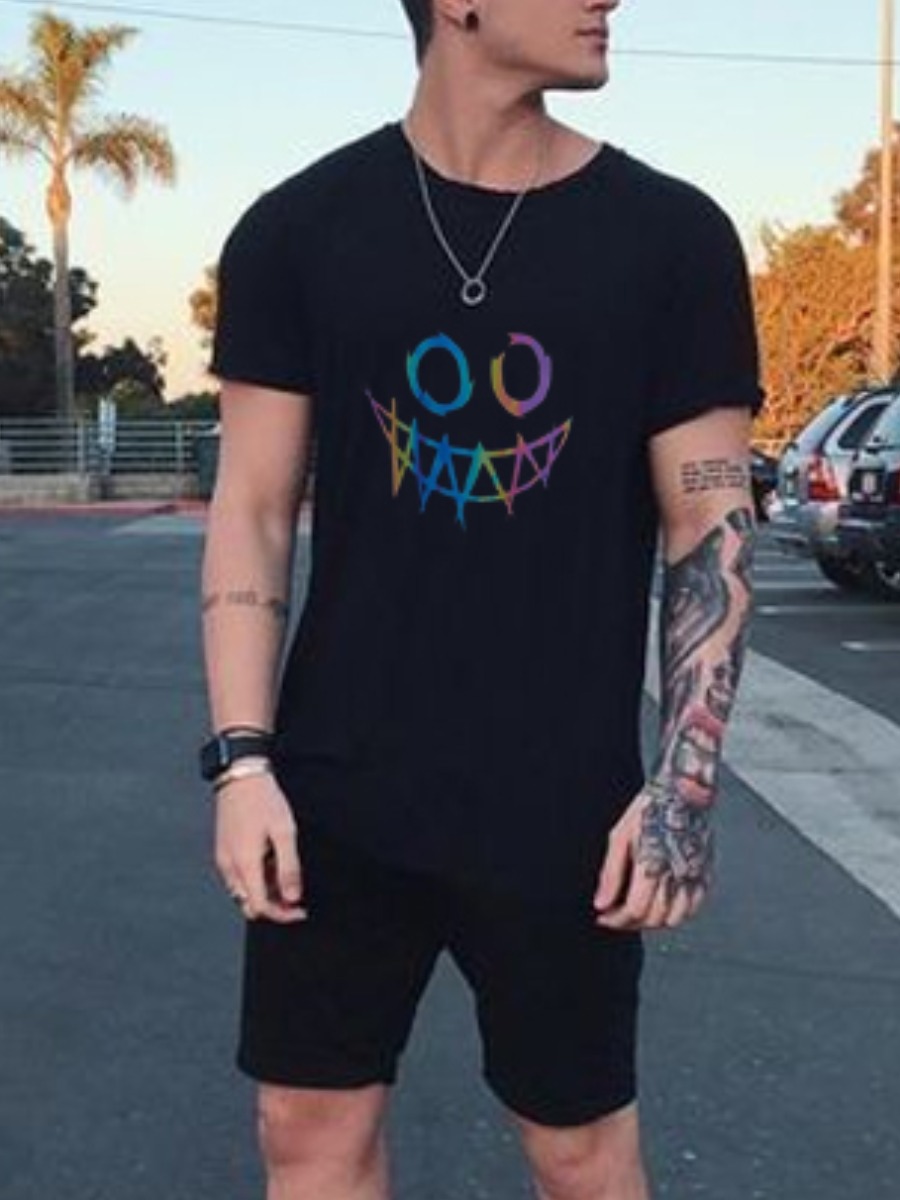 

Lovely Men Casual O Neck Print Drawstring Black Two Piece Shorts Set