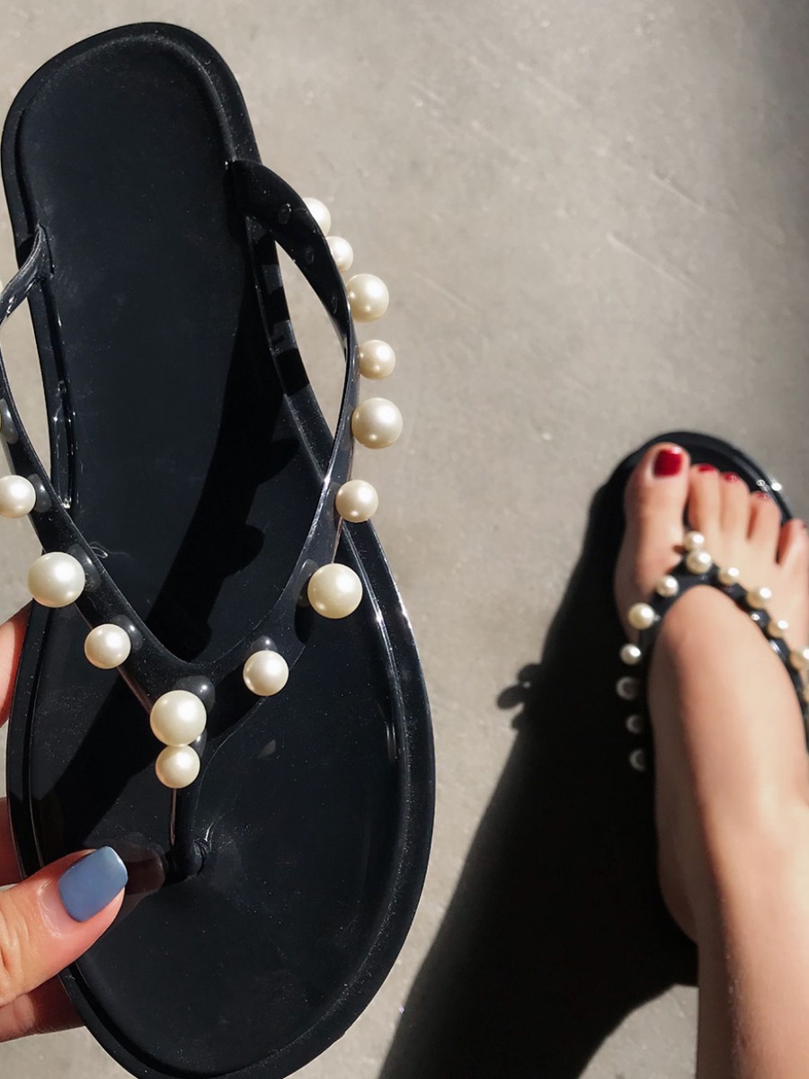 

Lovely Casual Pearl Decoration Black Slippers