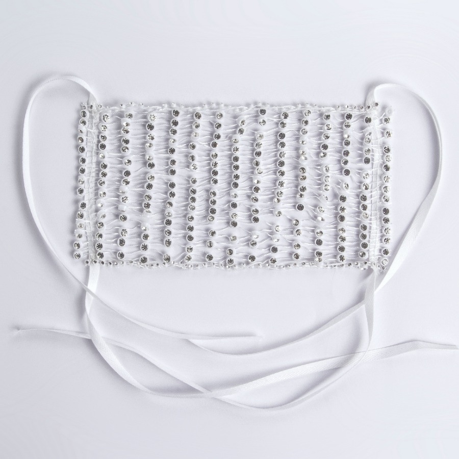 

LW Street Hollow-out White Face Mask