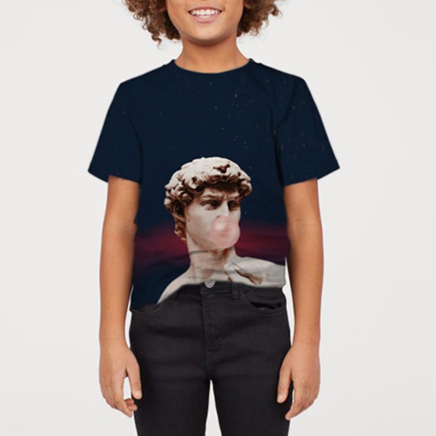 

Lovely Boy Street O Neck Portrait Print Dark Blue T-shirt