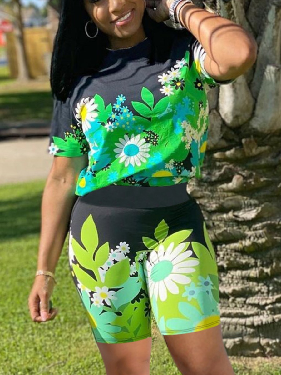 

Lovely Casual O Neck Floral Print Green Two Piece Shorts Set