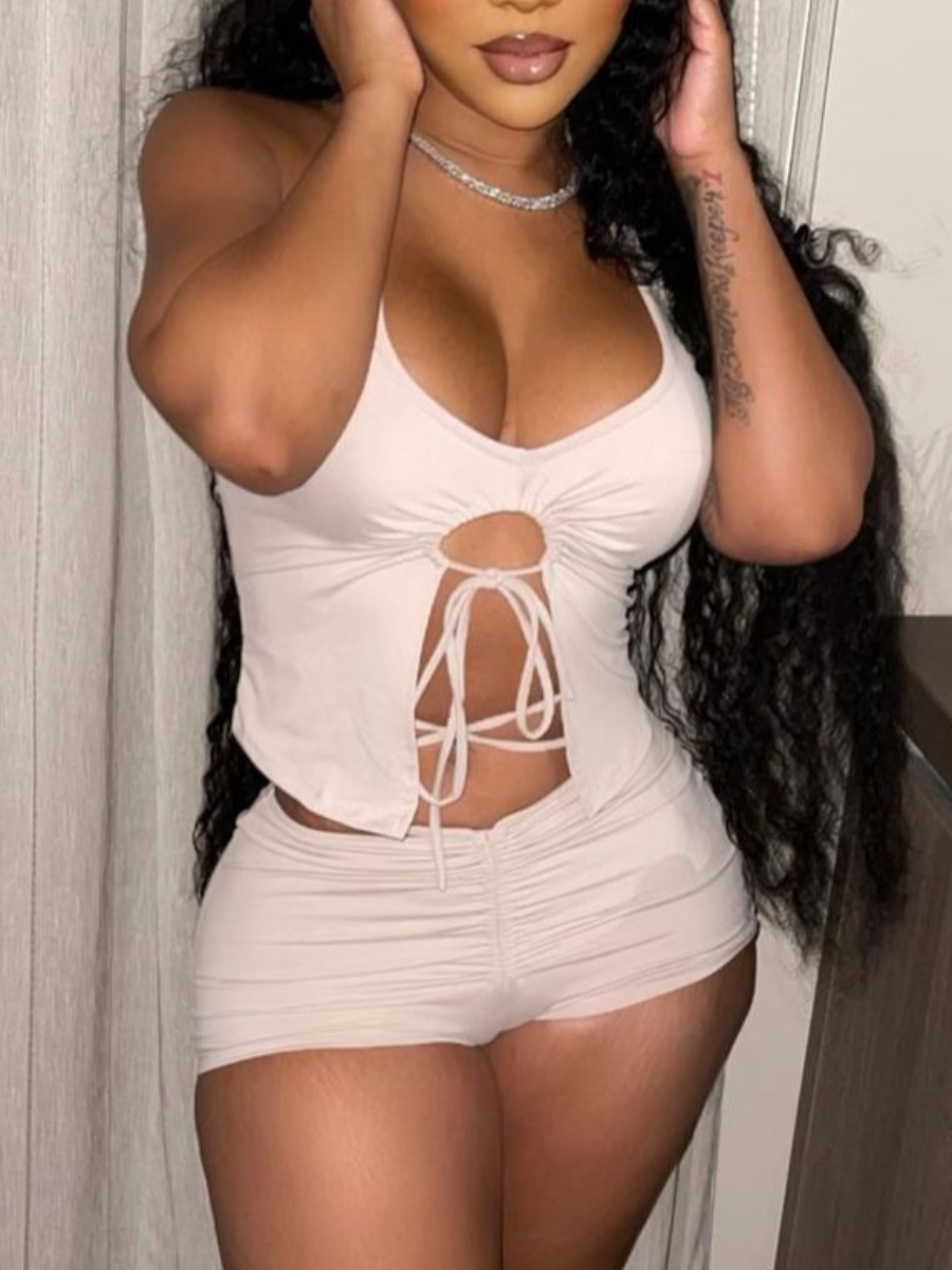 

Lovely Casual Bandage Hollow-out Design White Two Piece Shorts Set
