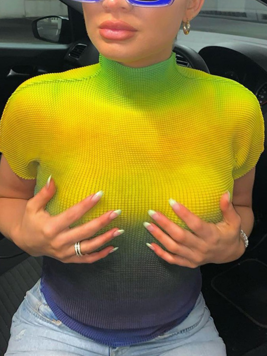 

Lovely Street Gradient Rib-Knit Yellow T-shirt