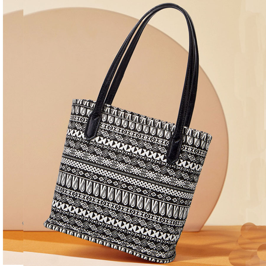 

Lovely Casual Geometric Print Black Shoulder Bag