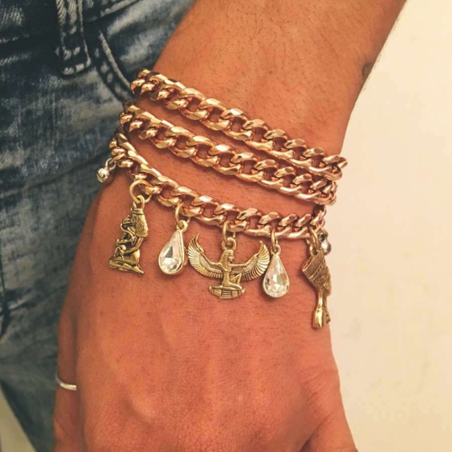

Lovely Casual Queen Portrait Gold Multilayer Bracelet