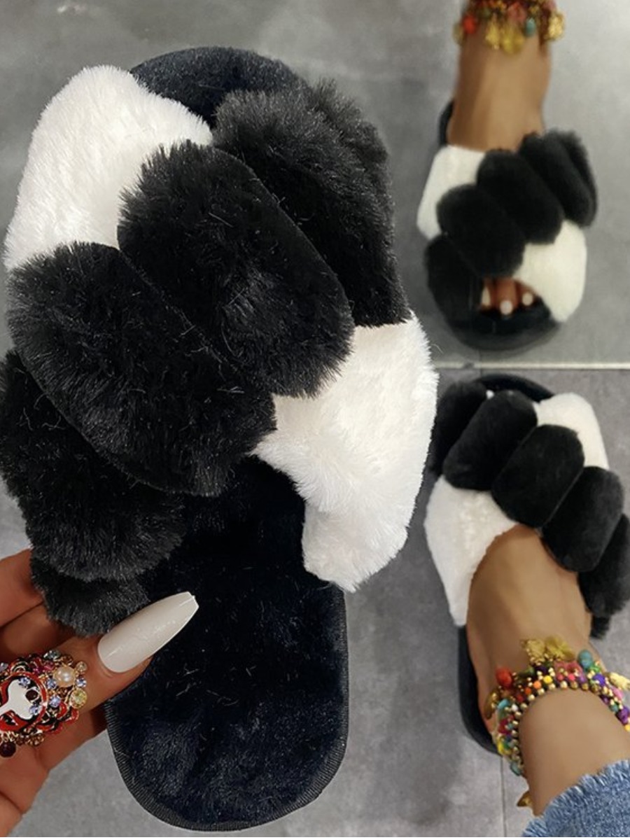 

Lovely Casual Fluffy Black Slippers