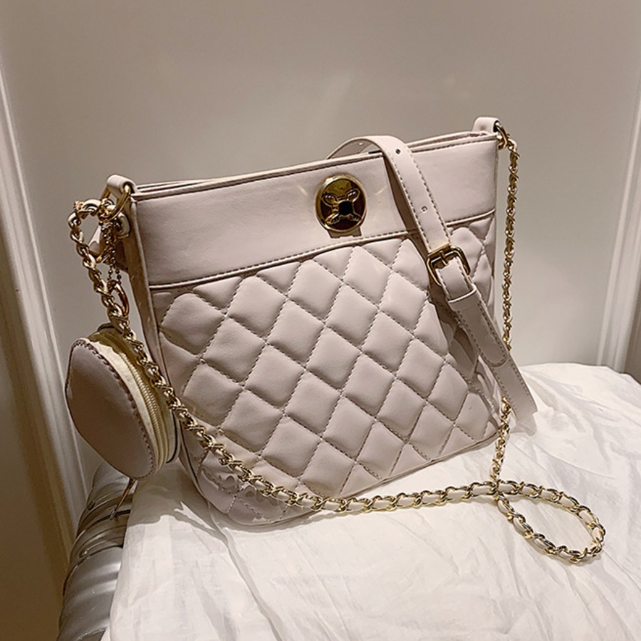 

Lovely Casual Plaid Pattern White Shoulder Bag