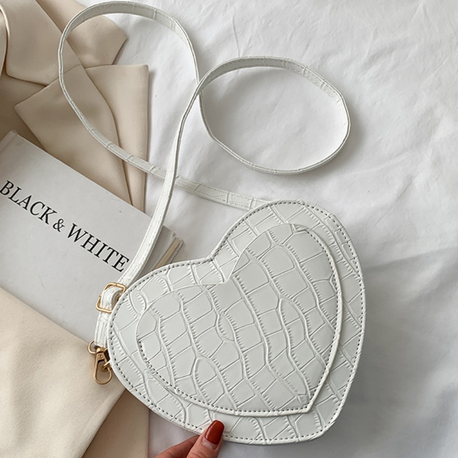 

LW Casual Heart-shaped White Crossbody Bag