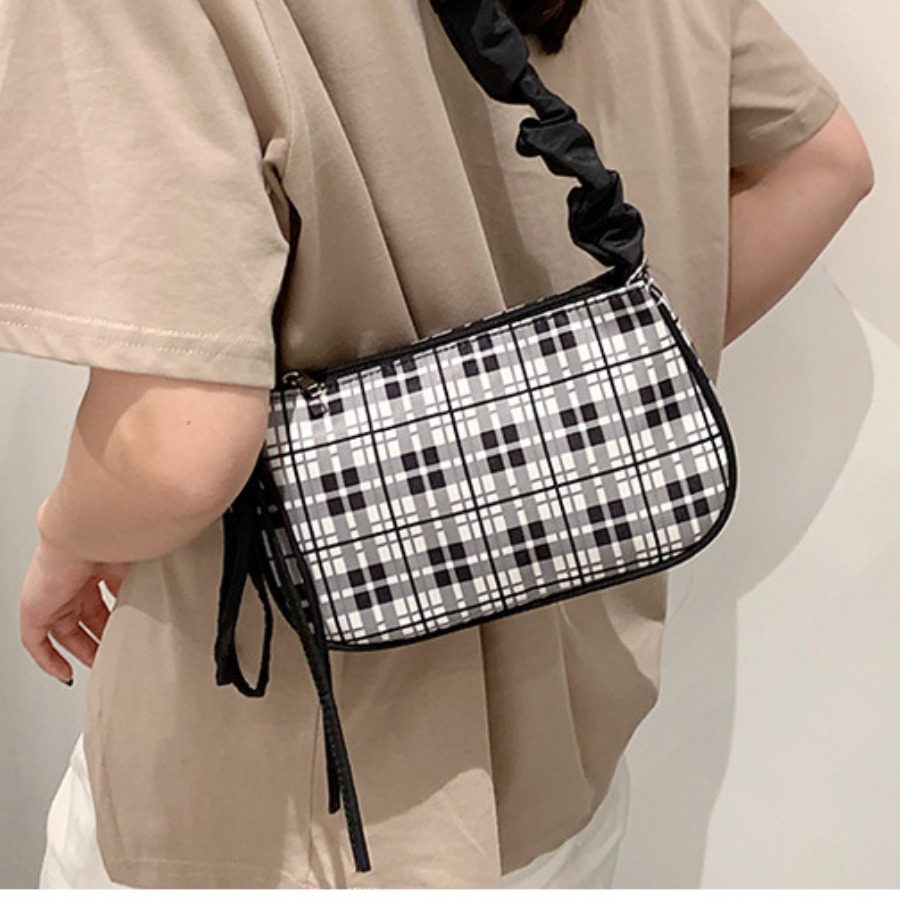 

Lovely Casual Plaid Print Black Shoulder Bag