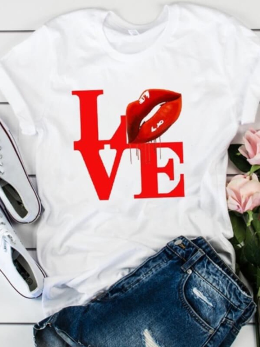 LW Round Neck Letter Lip Print T-Shirt