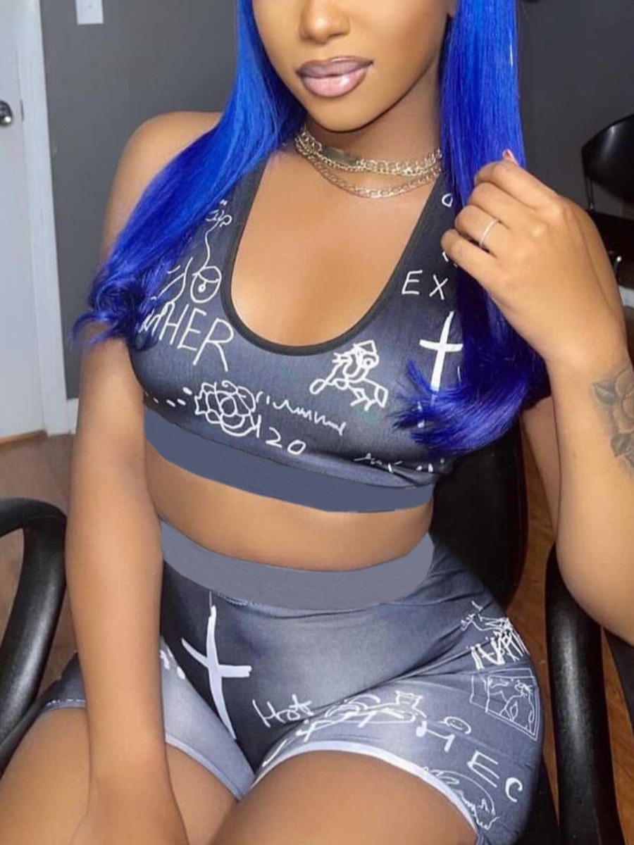 

LW BASICS Sporty Letter Gradient Print Modena Two Piece Shorts Set