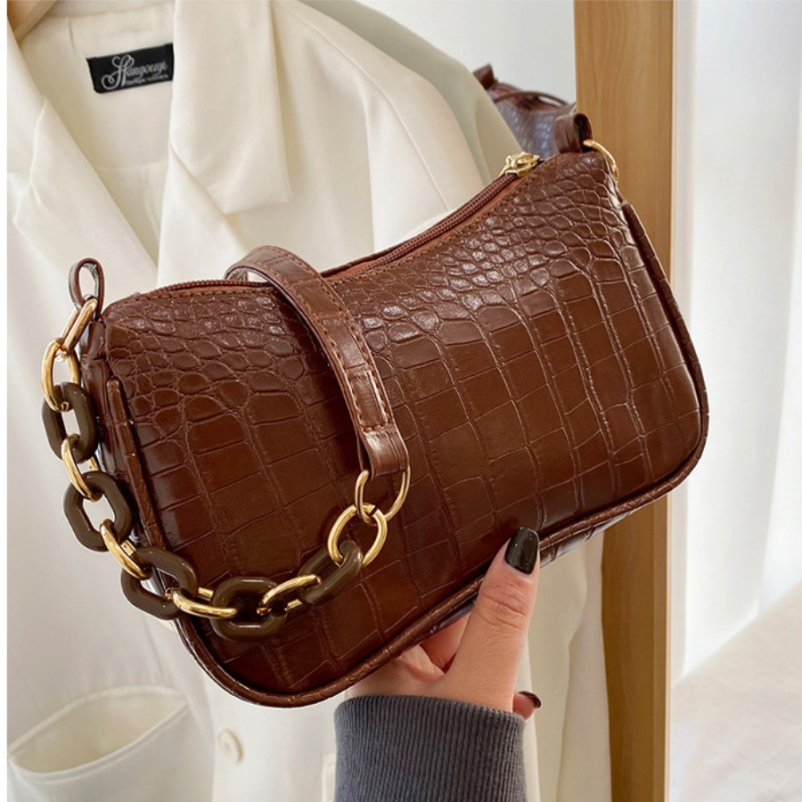 

LW Chain Decoration Shoulder Bag, Coffee