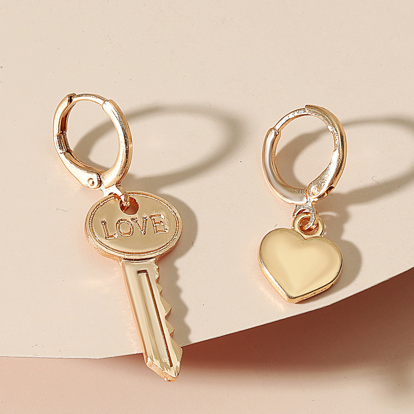 Lovely Casual Letter Key Design Gold Earring
