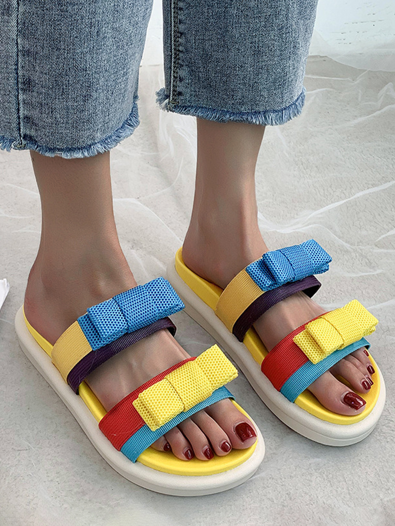 

LW Patchwork Striped Bow-tie Decoration Slippers, Yellow