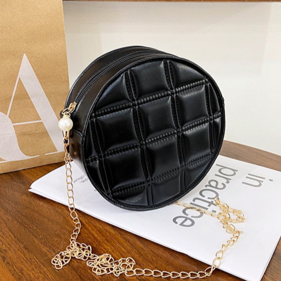 

LW Cylindrical Chain Strap Crossbody Bag, Black