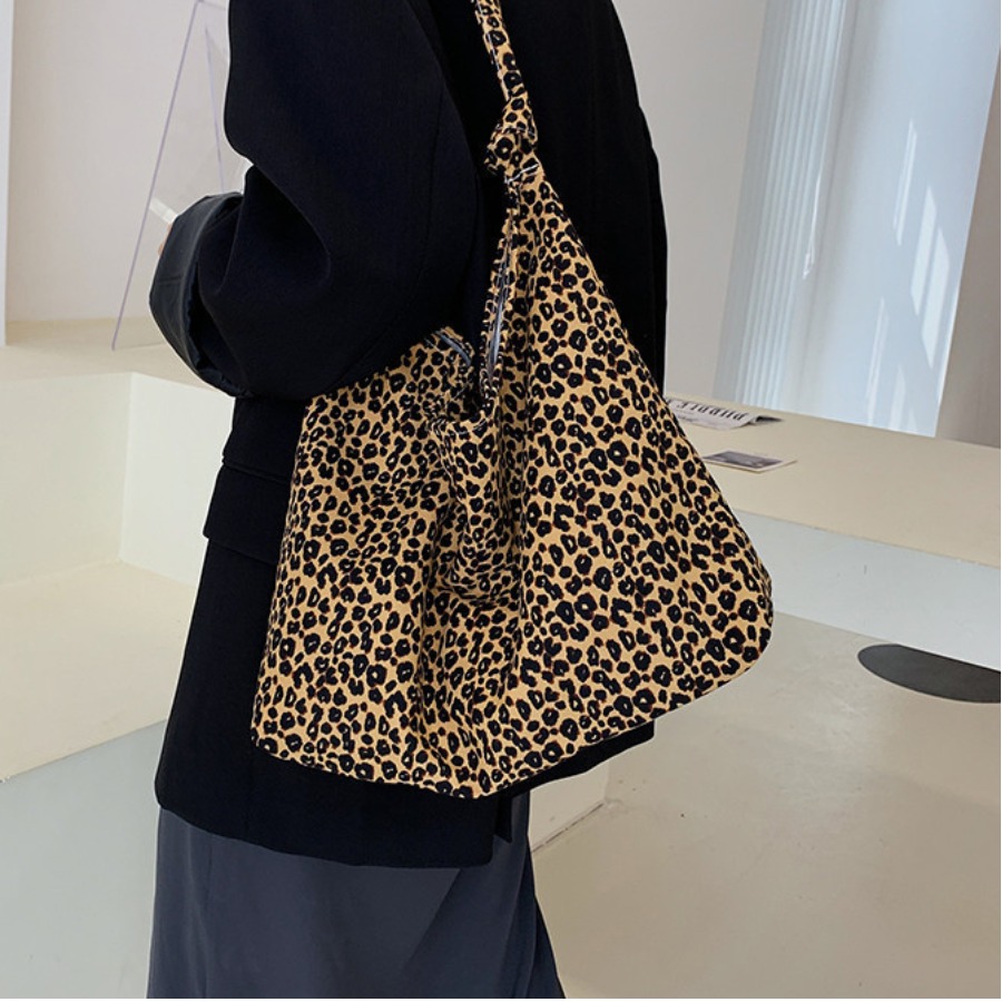 

LW Leopard Print Shoulder Bag, Brown
